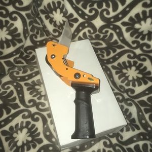 Heavy Duty Packing Tape Gun  3 inches. Only a few left